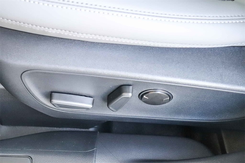 Thumbnail: 2025 Ford Bronco Sport - 25