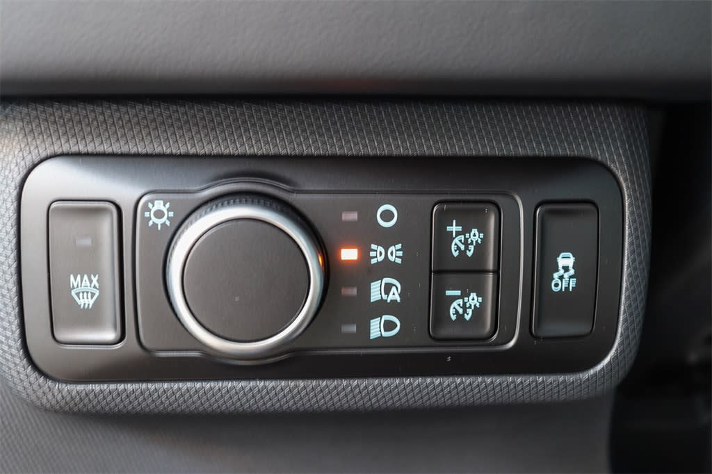 Thumbnail: 2025 Ford Mustang Mach-E - 21