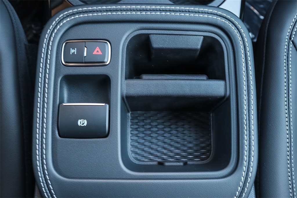 Thumbnail: 2025 Ford Mustang Mach-E - 20