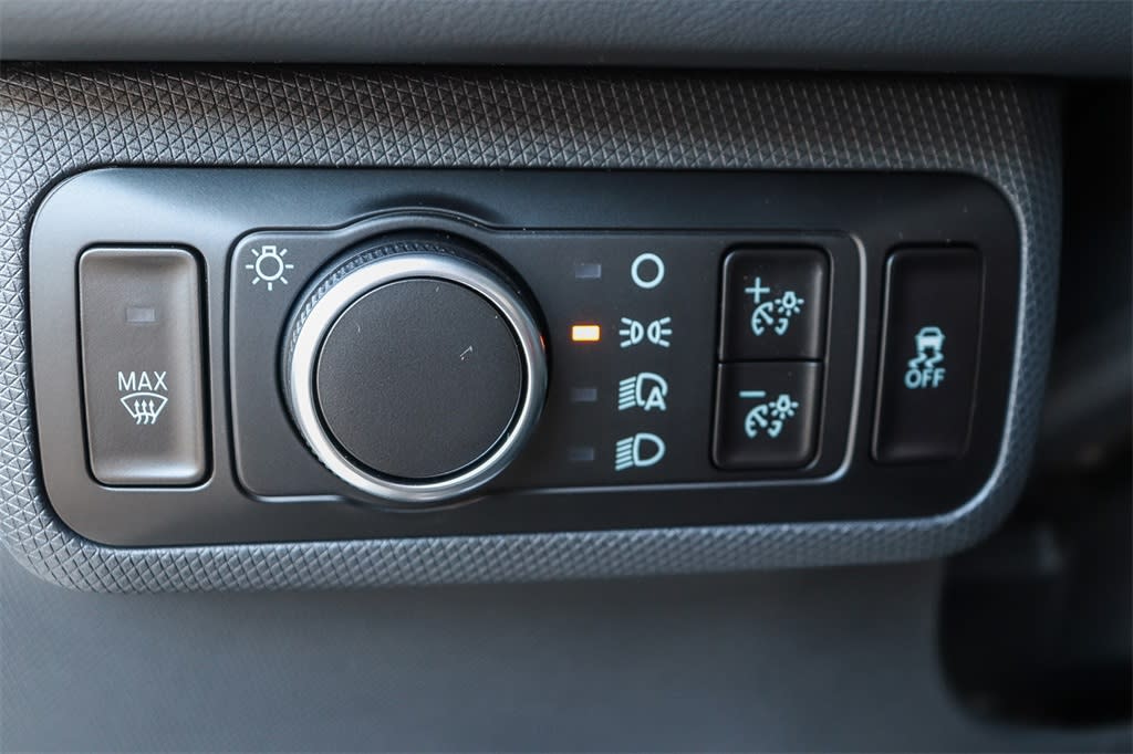 Thumbnail: 2025 Ford Mustang Mach-E - 21