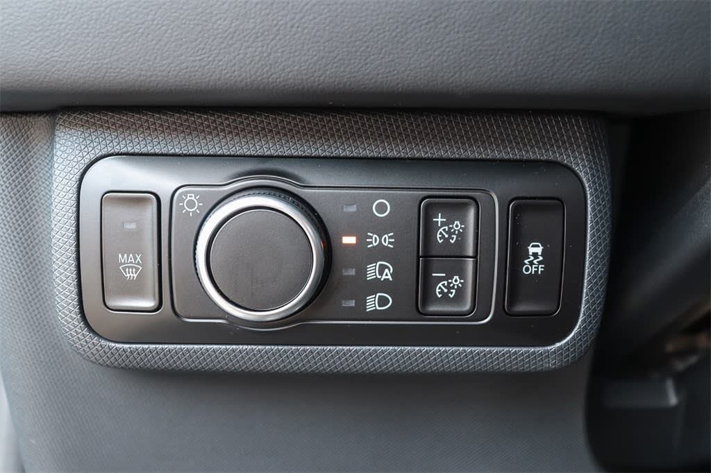 Thumbnail: 2025 Ford Mustang Mach-E - 23