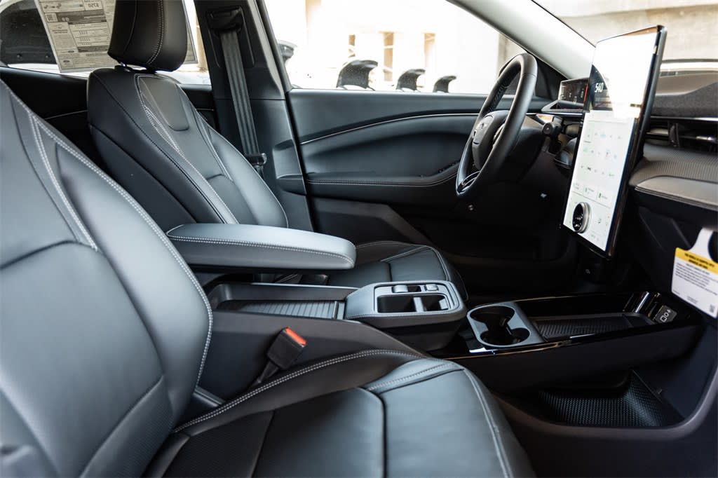 Thumbnail: 2025 Ford Mustang Mach-E - 9