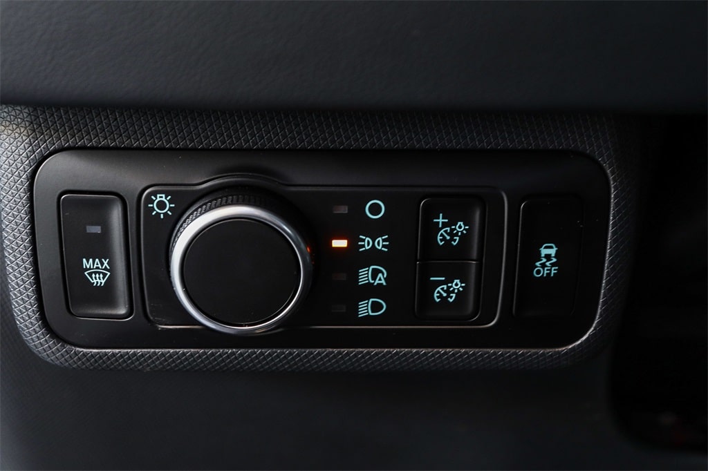 Thumbnail: 2025 Ford Mustang Mach-E - 24