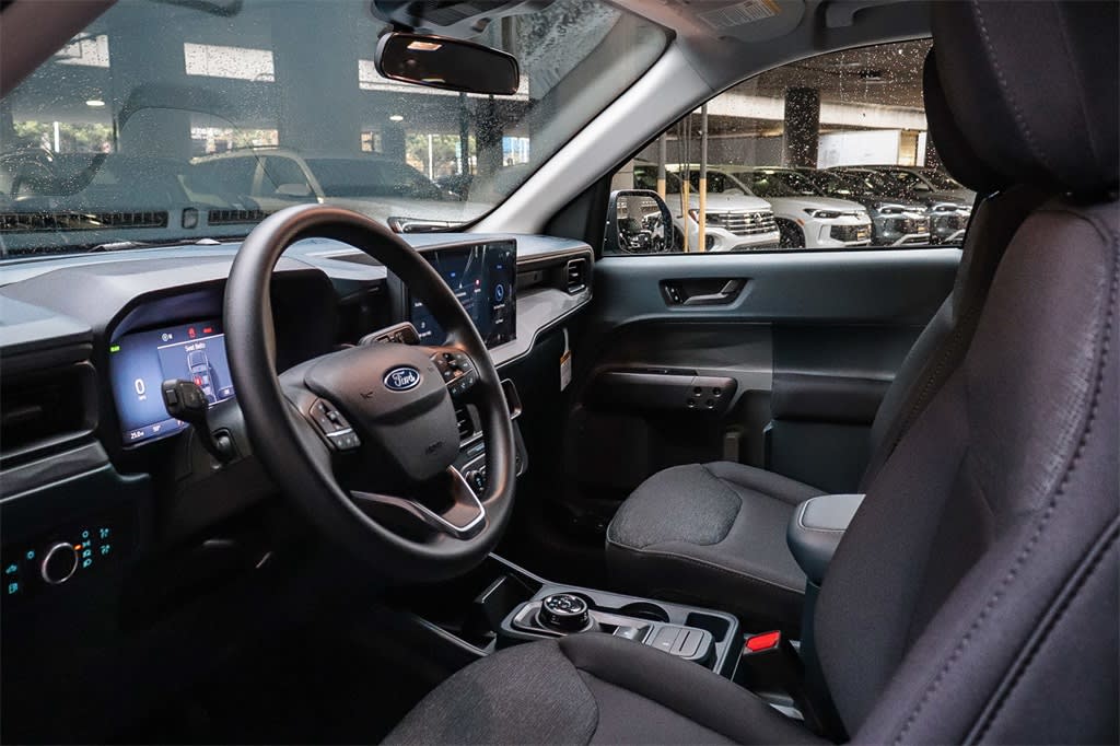 Thumbnail: 2025 Ford Maverick - 23