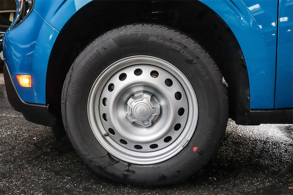 Thumbnail: 2025 Ford Maverick - 21