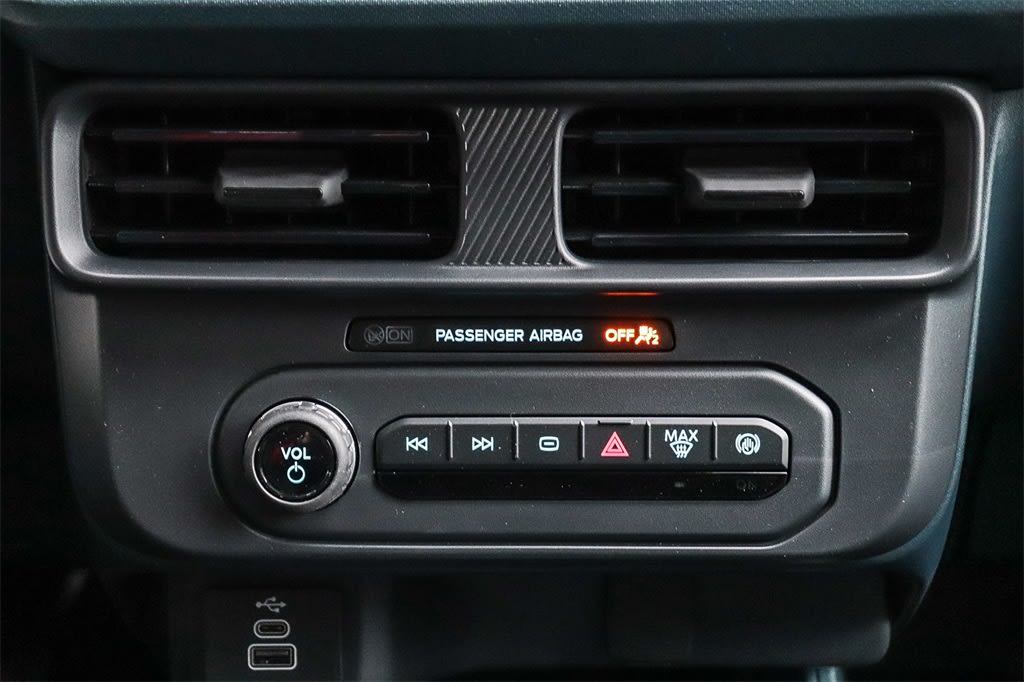 Thumbnail: 2025 Ford Maverick - 22