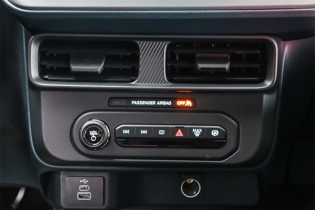 Thumbnail: 2025 Ford Maverick - 23