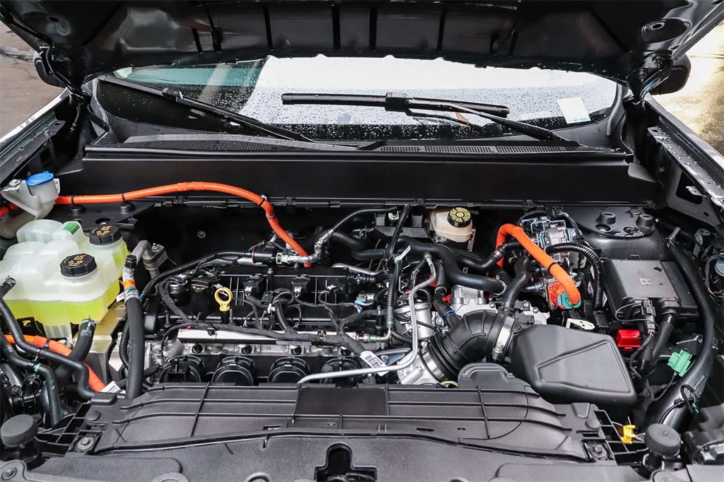 Thumbnail: 2025 Ford Maverick - 8