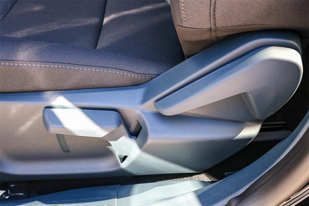 Thumbnail: 2025 Ford Maverick - 23