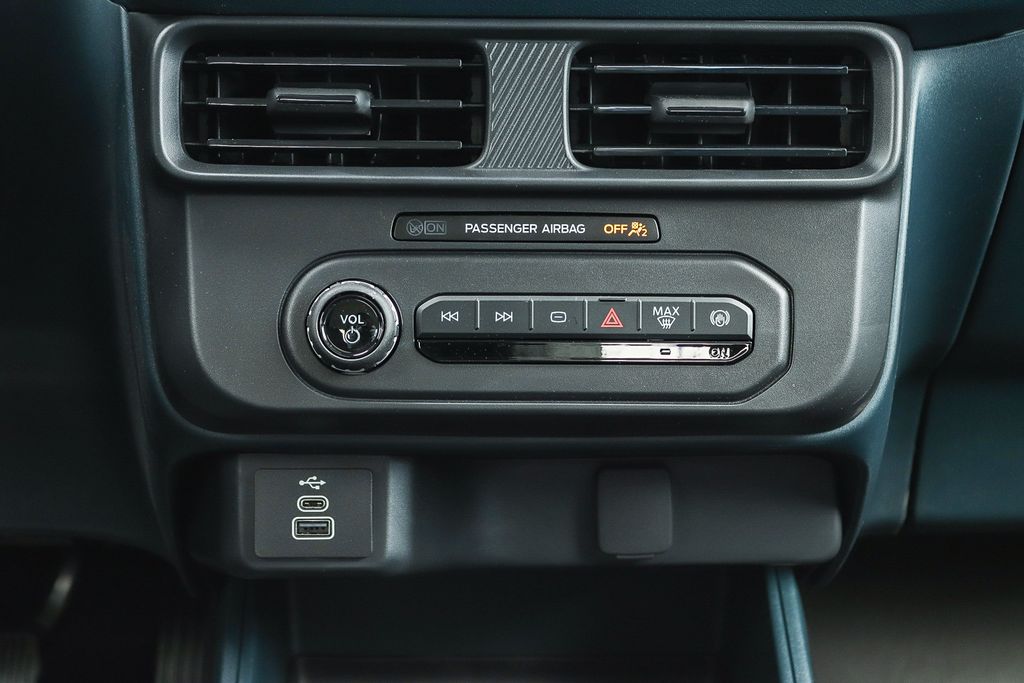 Thumbnail: 2026 Ford Maverick - 21