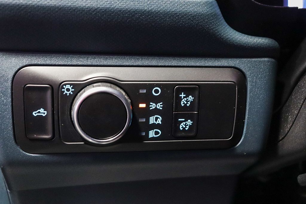 Thumbnail: 2025 Ford Maverick - 25