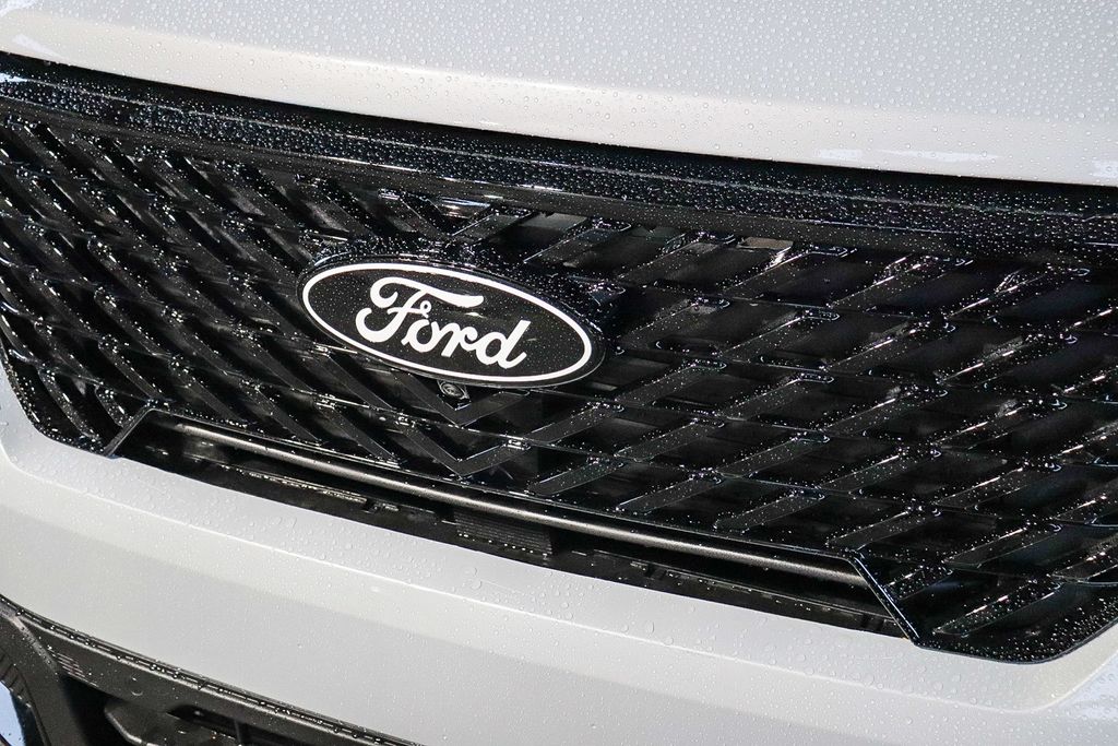 Thumbnail: 2025 Ford Maverick - 6