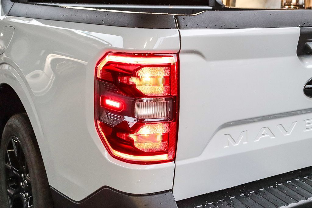 Thumbnail: 2025 Ford Maverick - 22