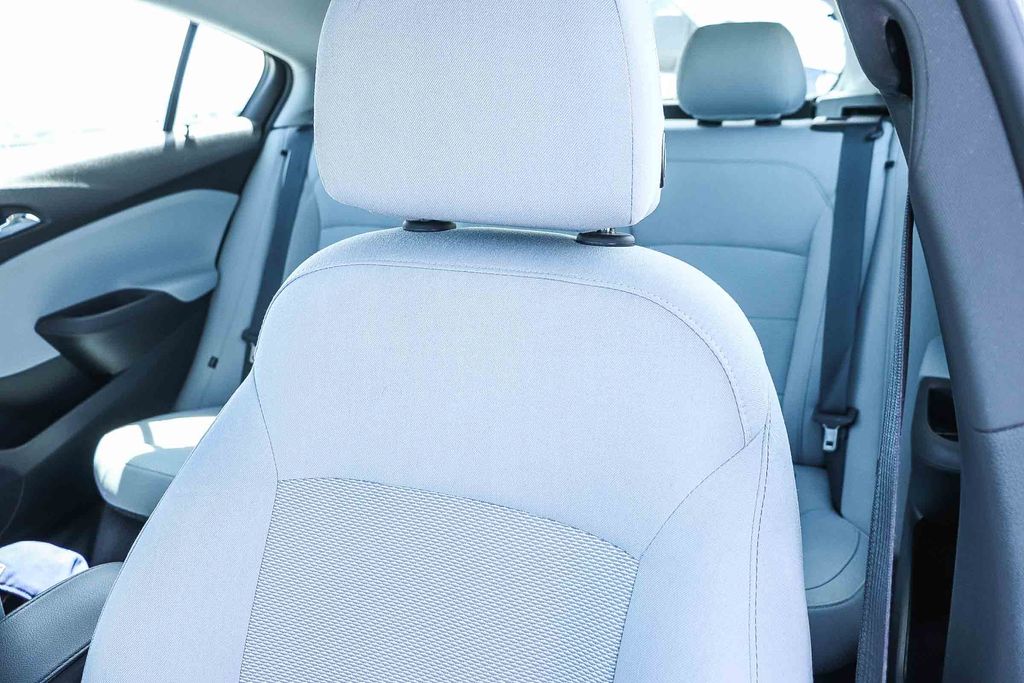 Thumbnail: 2019 Chevrolet Cruze - 28