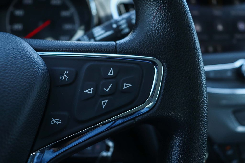 Thumbnail: 2019 Chevrolet Cruze - 26