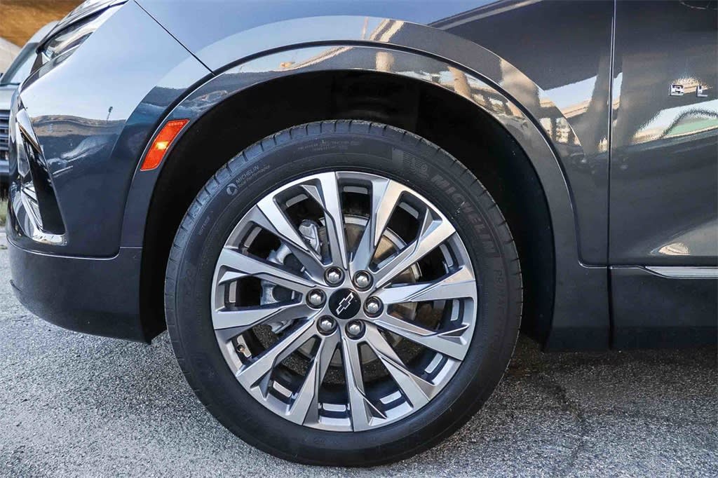 Thumbnail: 2022 Chevrolet Blazer - 21