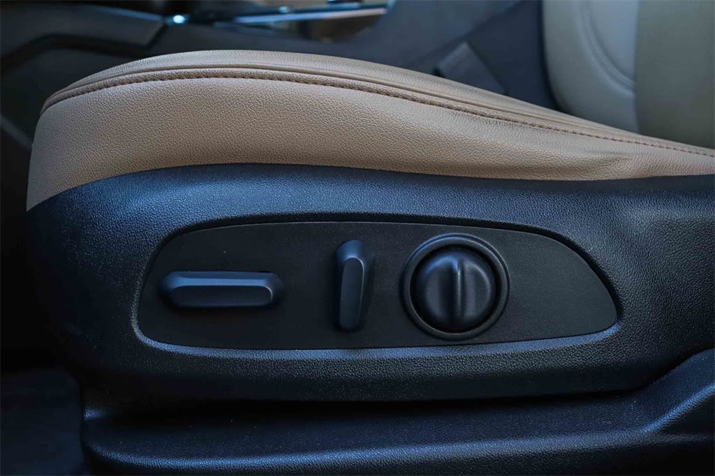 Thumbnail: 2022 Chevrolet Blazer - 24