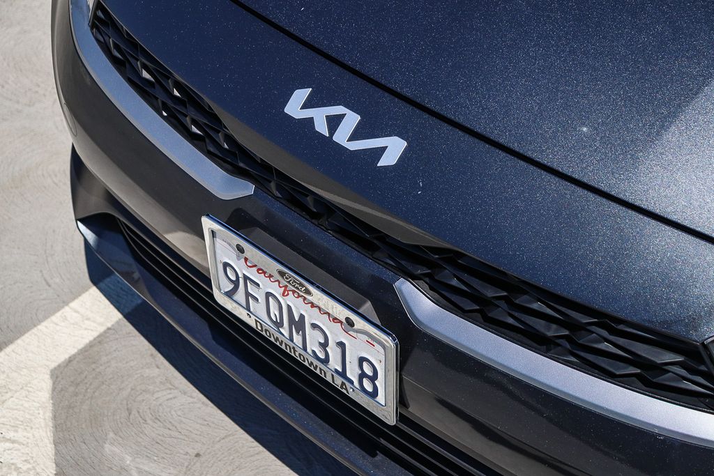 Thumbnail: 2023 Kia Forte - 6