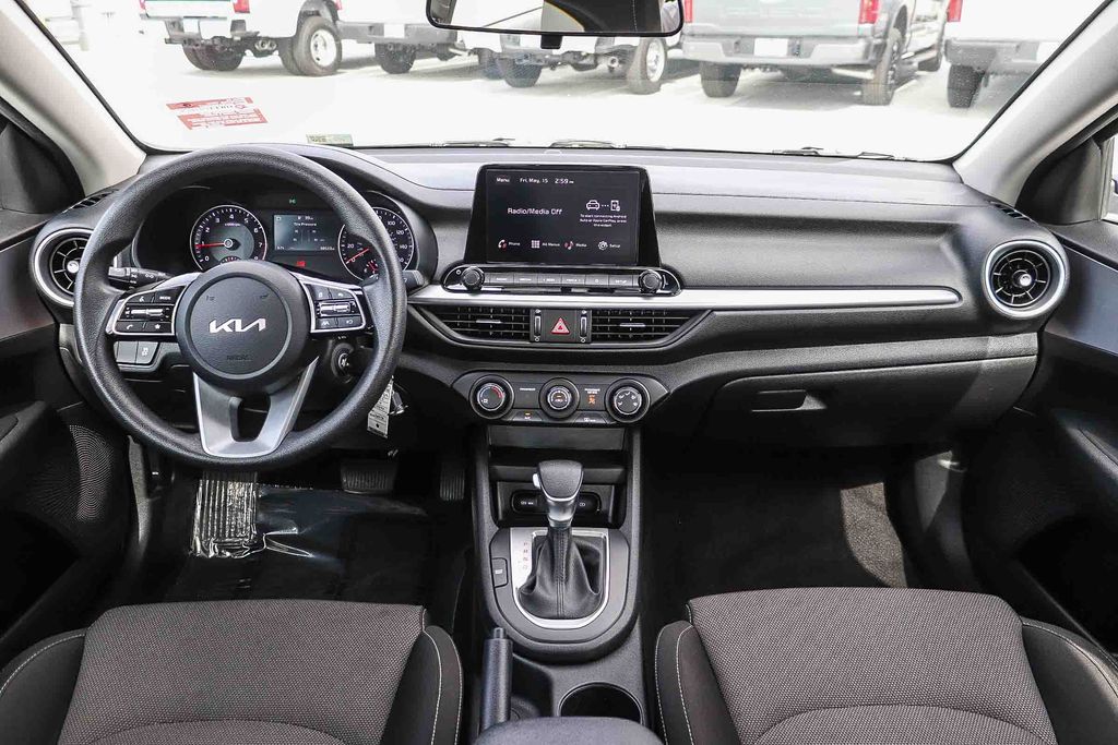 Thumbnail: 2024 Kia Forte - 2