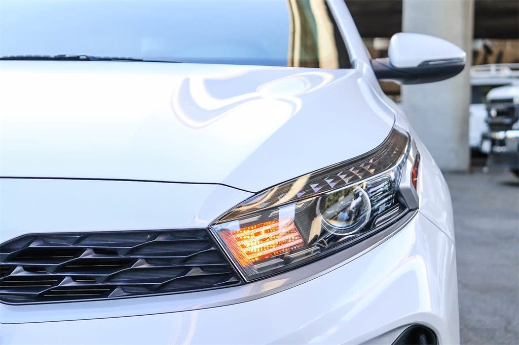 Thumbnail: 2023 Kia Forte - 20