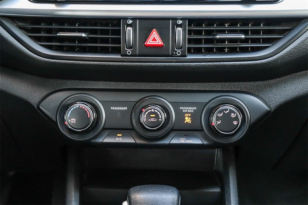 Thumbnail: 2023 Kia Forte - 24