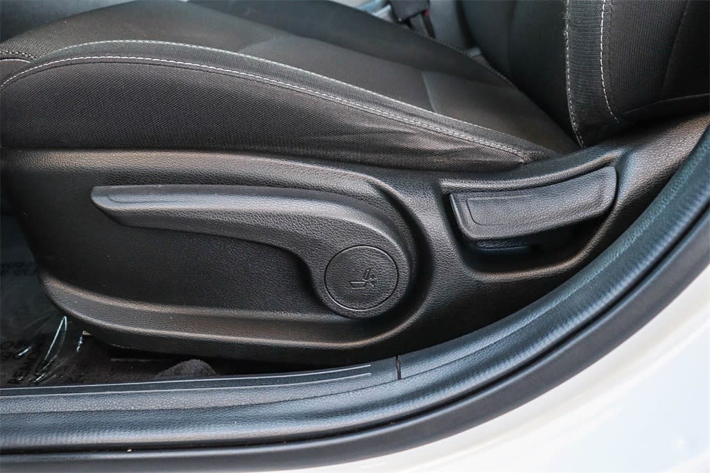 Thumbnail: 2023 Kia Forte - 25