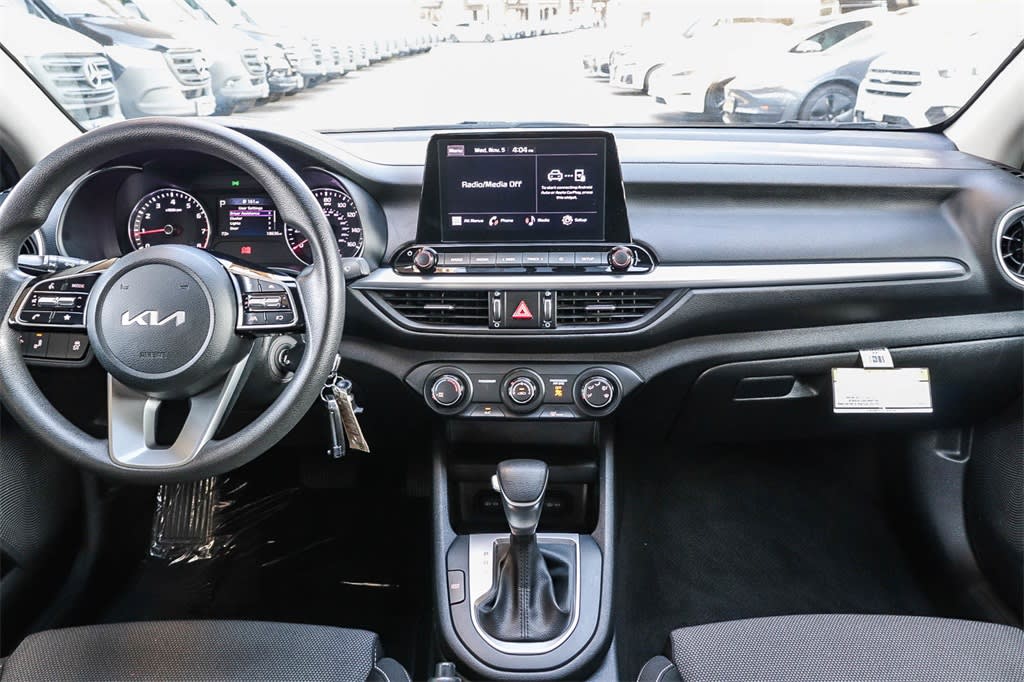 Thumbnail: 2023 Kia Forte - 9