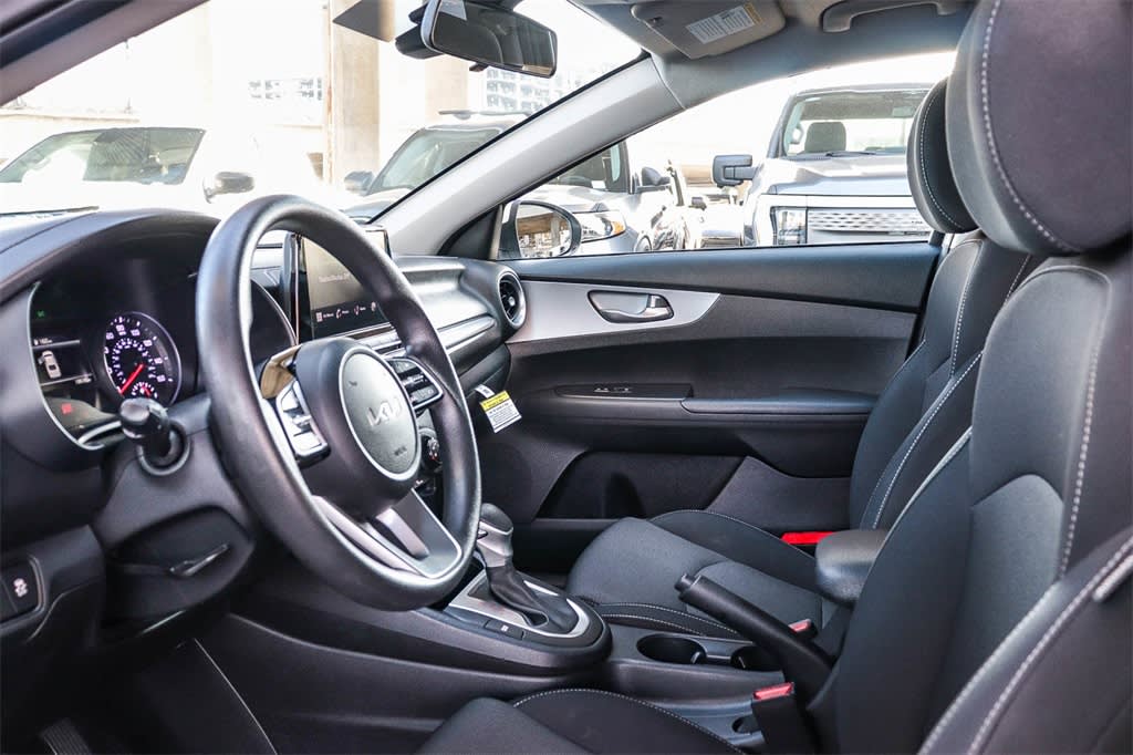 Thumbnail: 2023 Kia Forte - 11