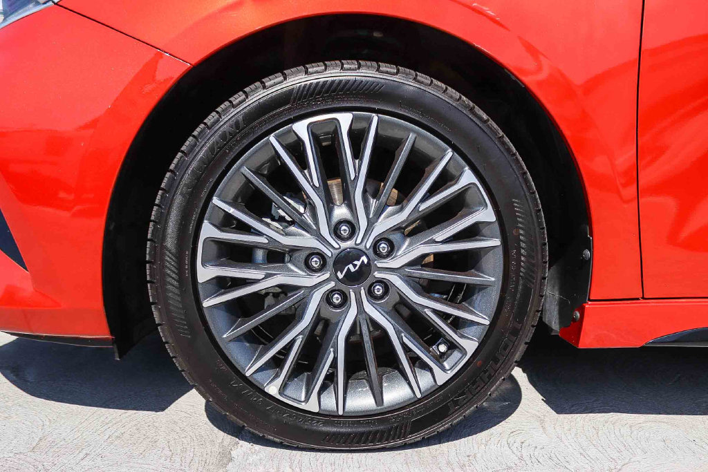 Thumbnail: 2022 Kia Forte - 21