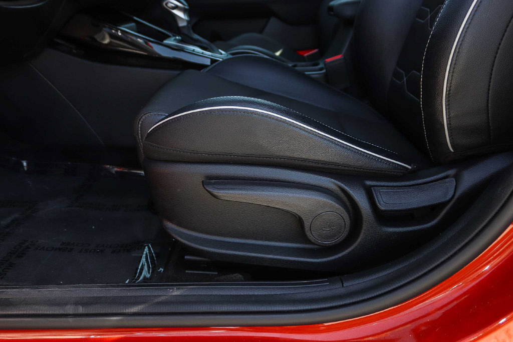 Thumbnail: 2022 Kia Forte - 23