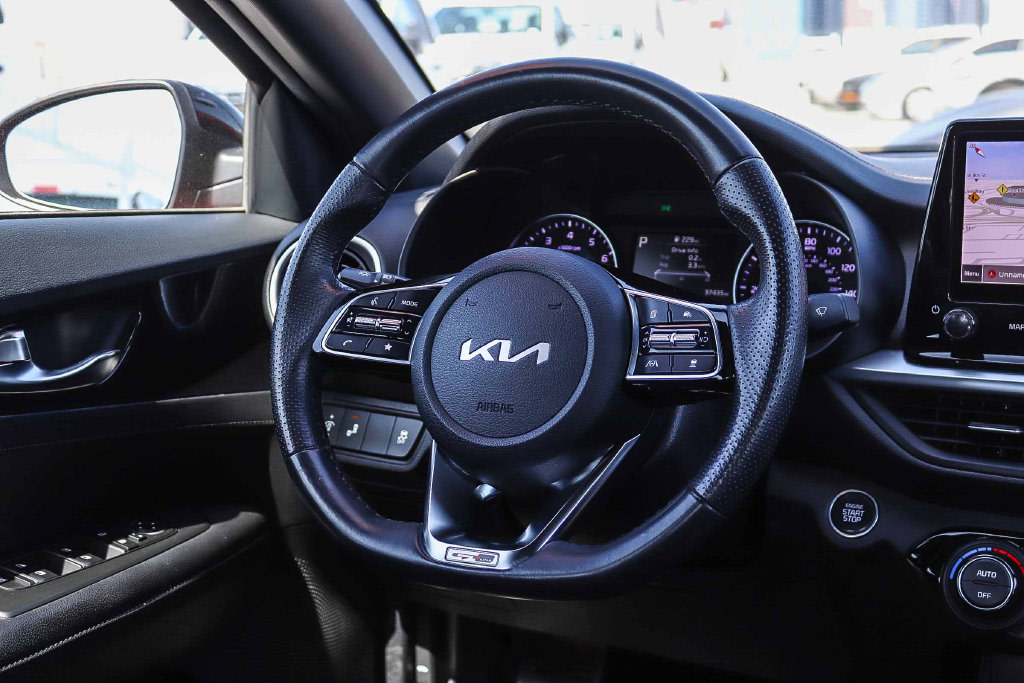 Thumbnail: 2022 Kia Forte - 9