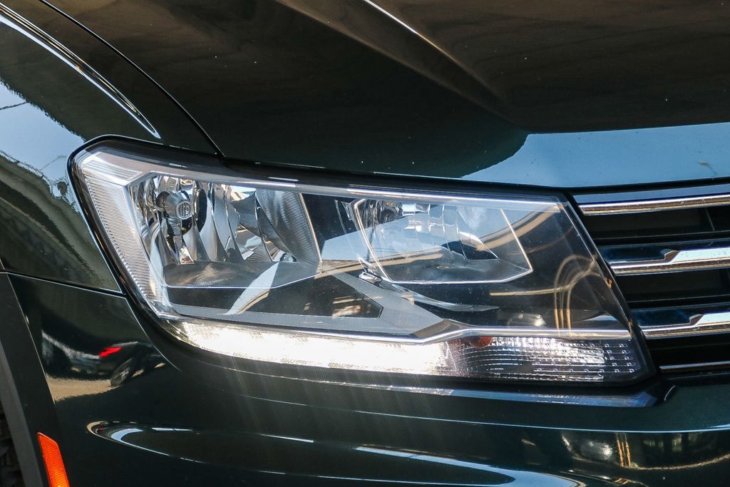 Thumbnail: 2019 Volkswagen Tiguan - 20