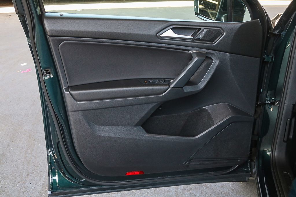 Thumbnail: 2019 Volkswagen Tiguan - 28