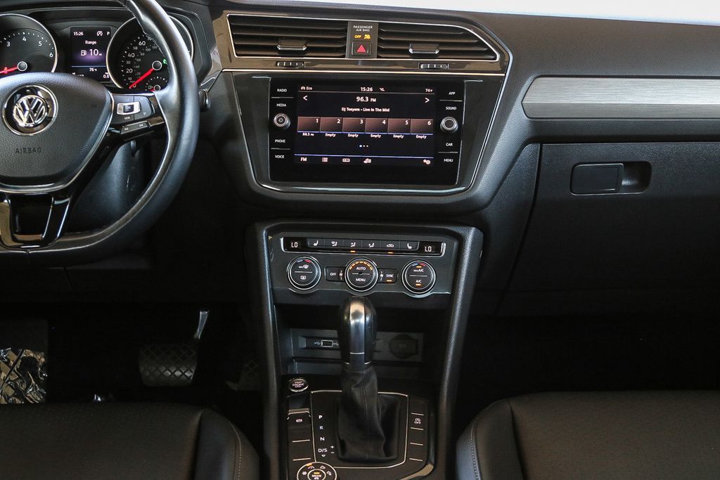 Thumbnail: 2019 Volkswagen Tiguan - 8