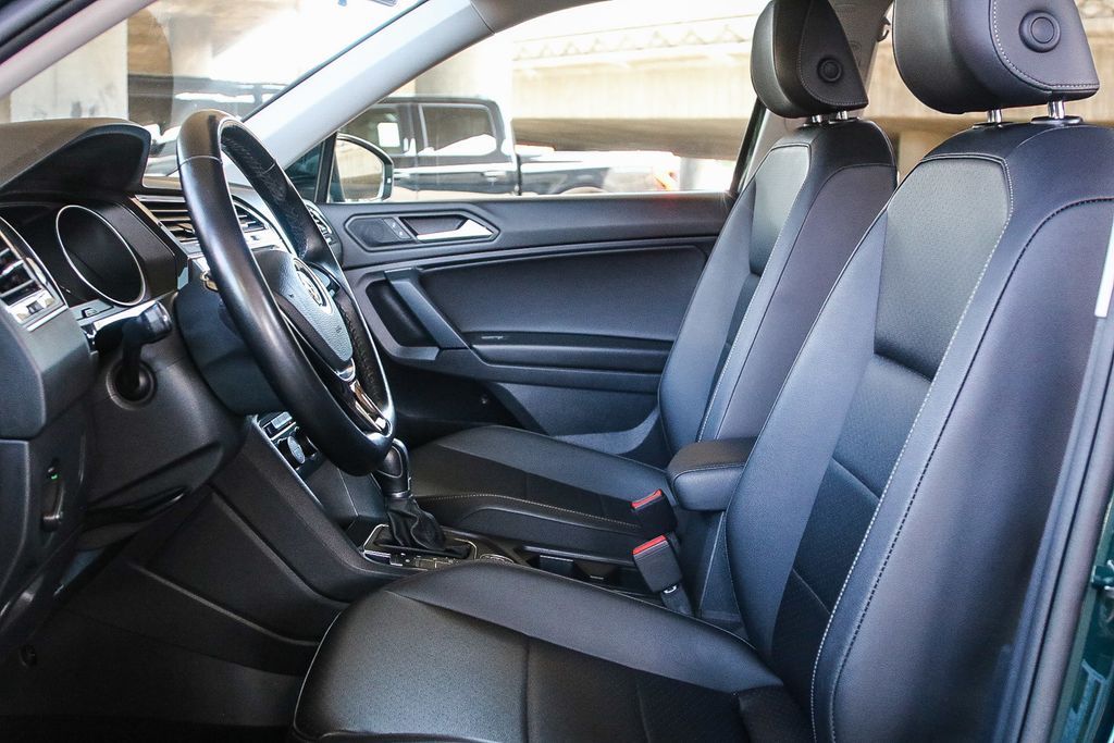 Thumbnail: 2019 Volkswagen Tiguan - 10