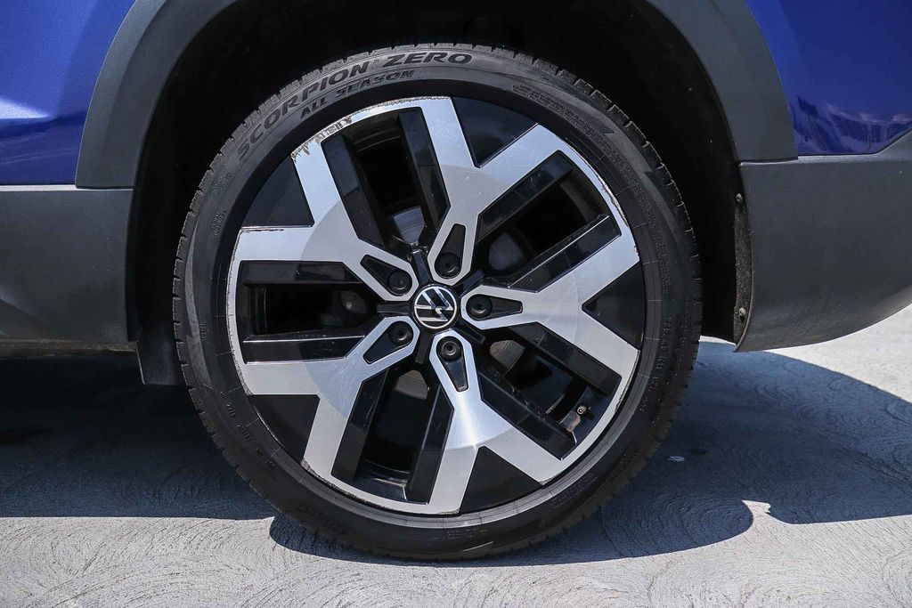 Thumbnail: 2022 Volkswagen Taos - 7