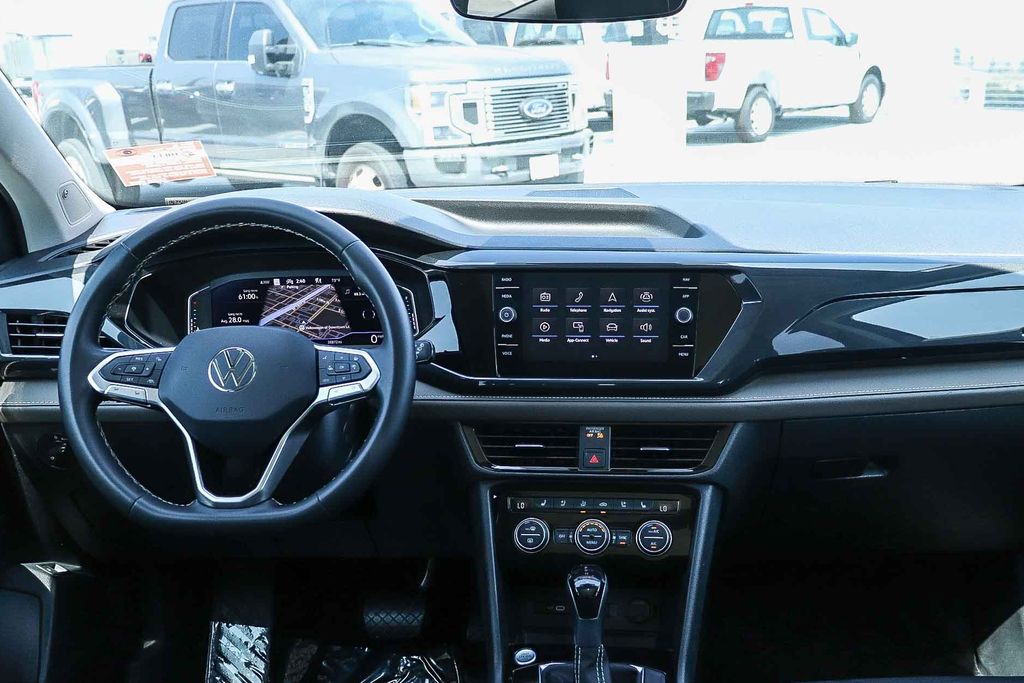 Thumbnail: 2022 Volkswagen Taos - 2