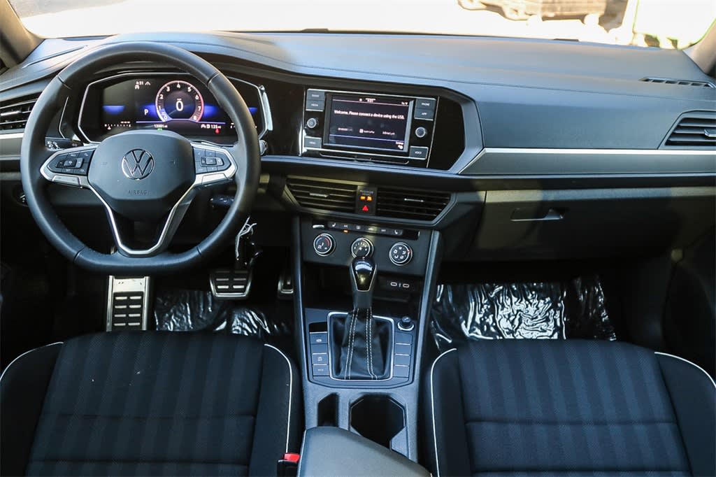 2024 Volkswagen Jetta Sport 2