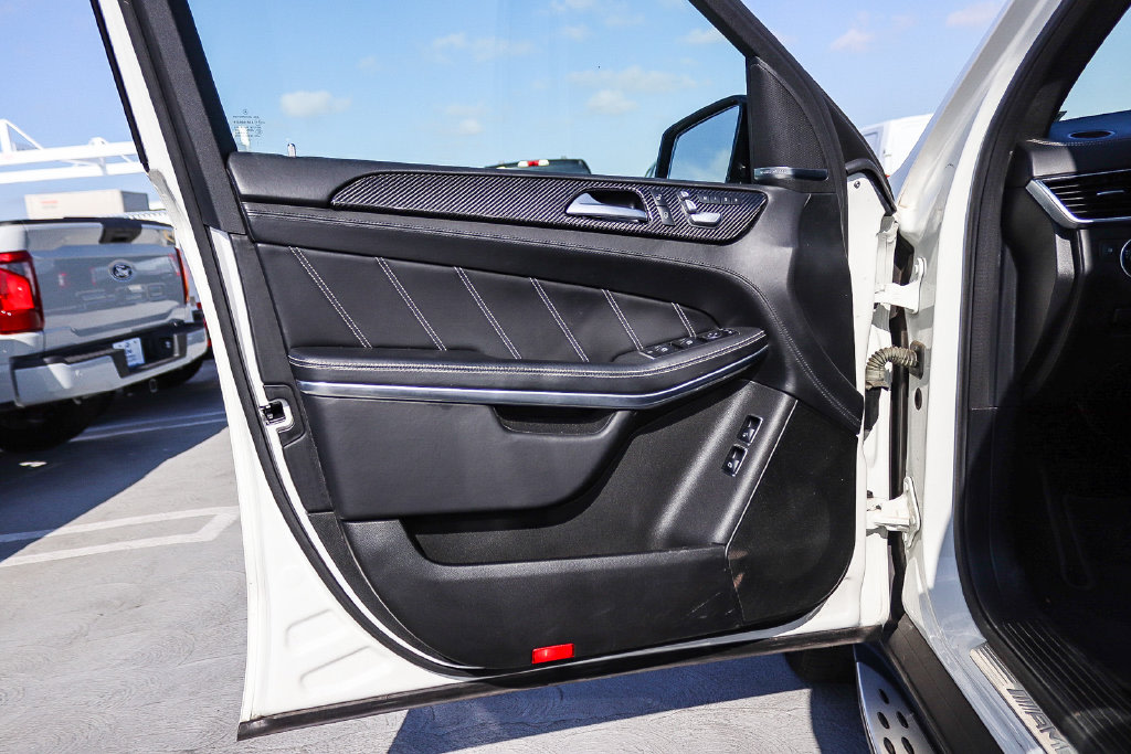 Thumbnail: 2019 Mercedes-Benz GLS - 21