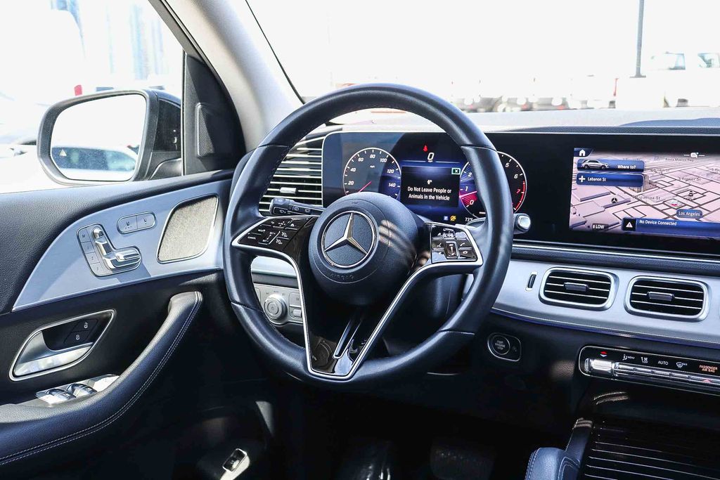 Thumbnail: 2025 Mercedes-Benz GLE - 9