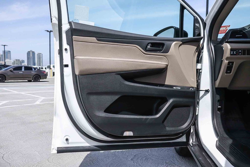 Thumbnail: 2023 Honda Odyssey - 23