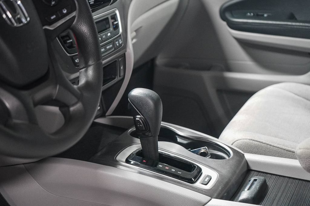 Thumbnail: 2020 Honda Pilot - 16