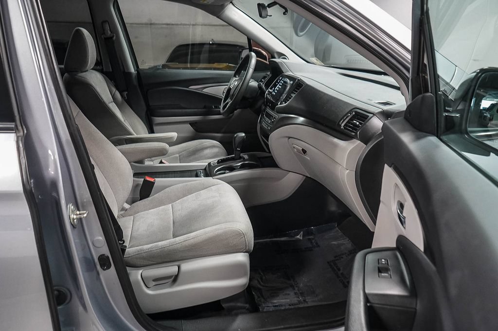 Thumbnail: 2020 Honda Pilot - 10
