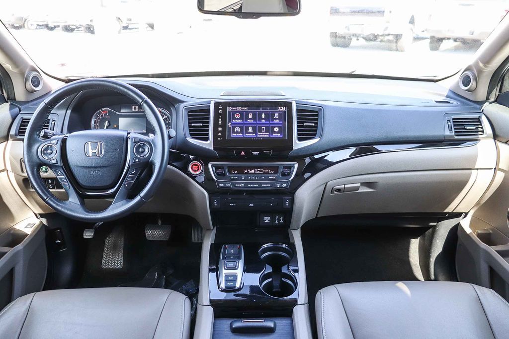 Thumbnail: 2017 Honda Pilot - 2