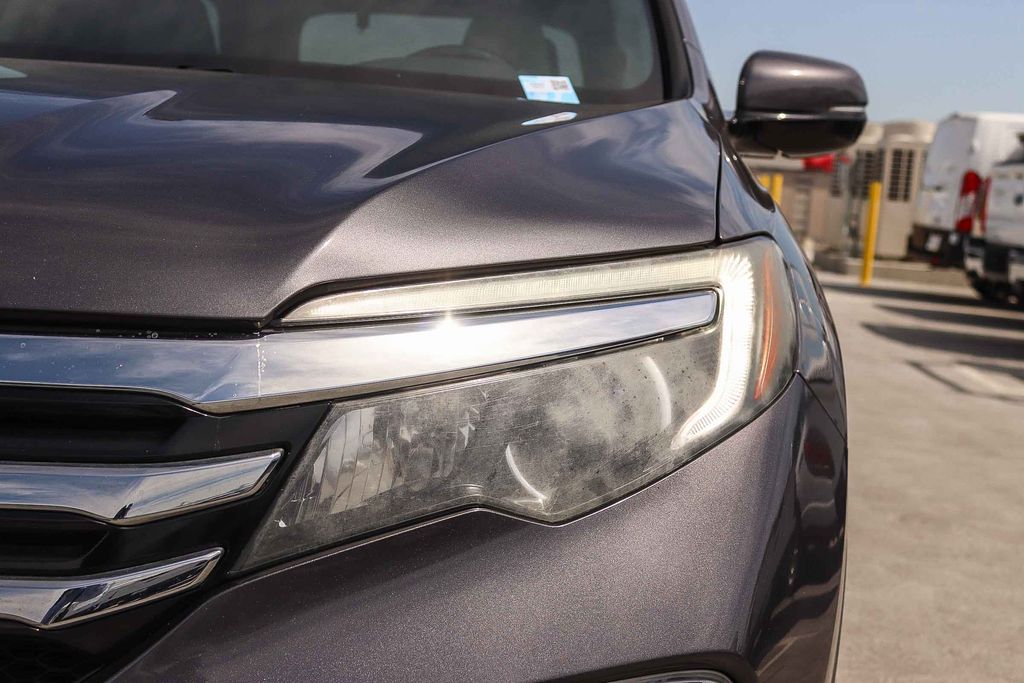 Thumbnail: 2018 Honda Pilot - 19