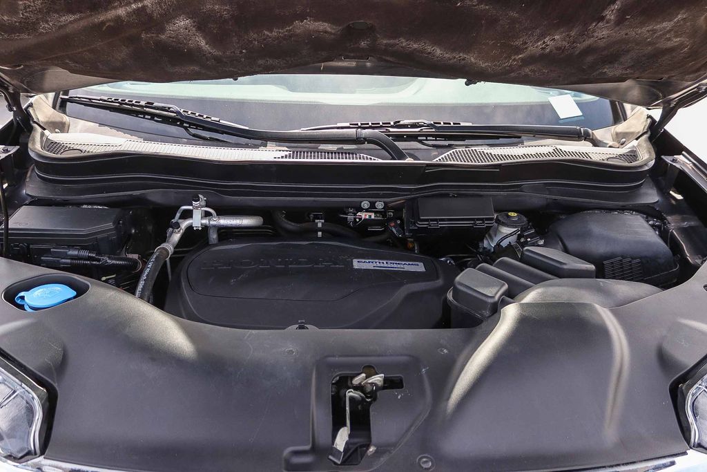 Thumbnail: 2018 Honda Pilot - 8
