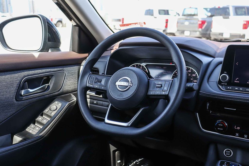 Thumbnail: 2022 Nissan Rogue - 9