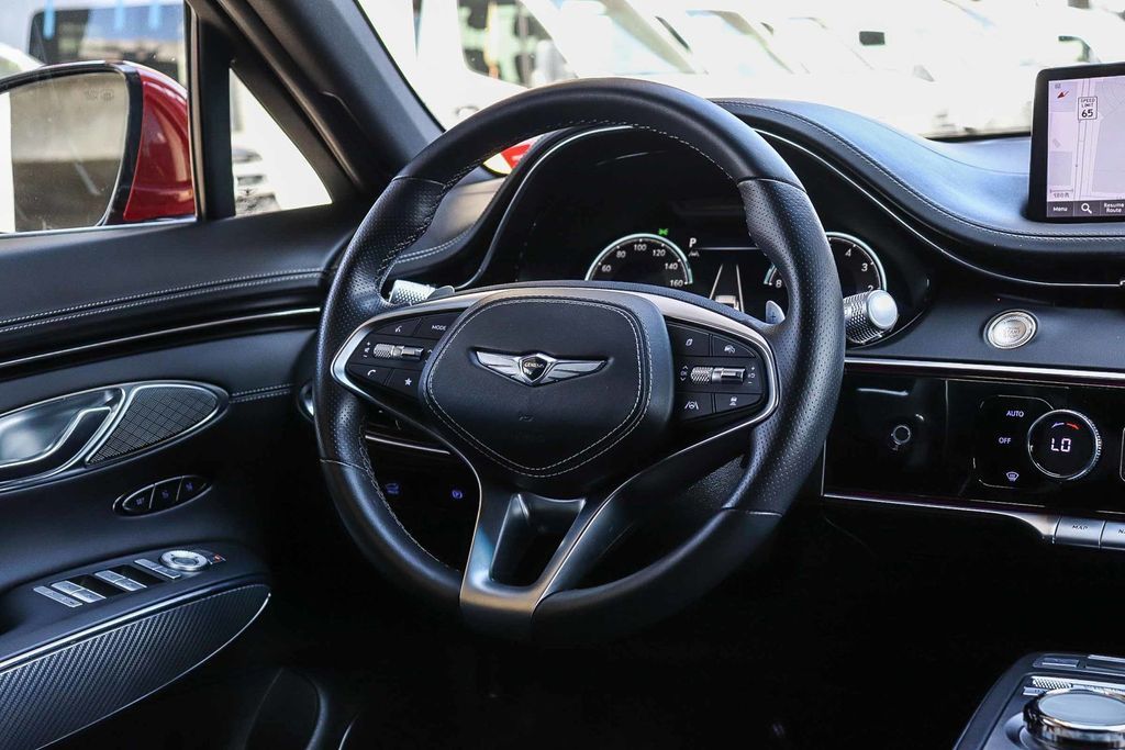 Thumbnail: 2024 Genesis GV70 - 9