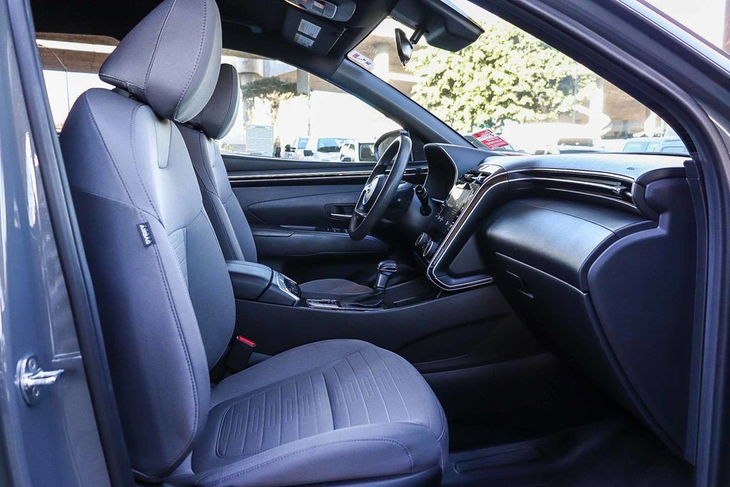 Thumbnail: 2023 Hyundai Santa Cruz - 9