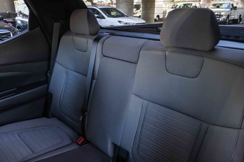 Thumbnail: 2023 Hyundai Santa Cruz - 11